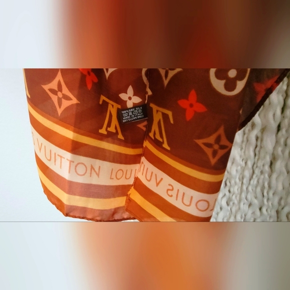 Louis Vuitton Silk Scarf - Picture 7 of 15